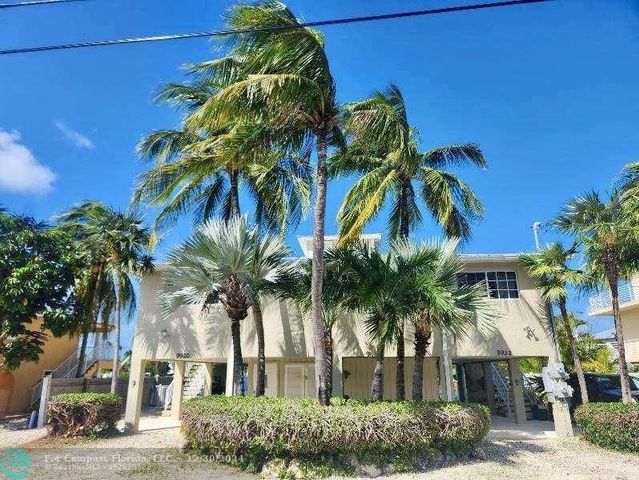 $2,150,000 | 9920-9922 Aviation Boulevard | Seaair Estates