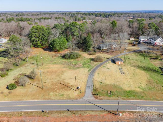 $225,000 | 3125 Lesslie Highway | Lesslie