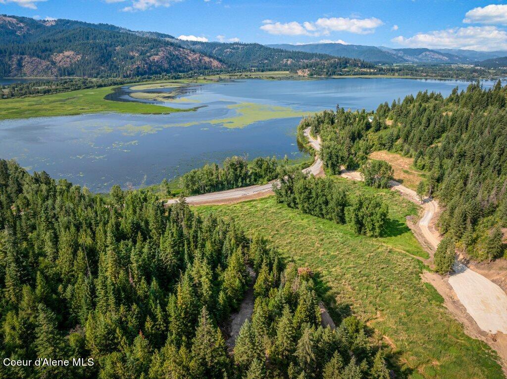 Gorgeous waterfront property!