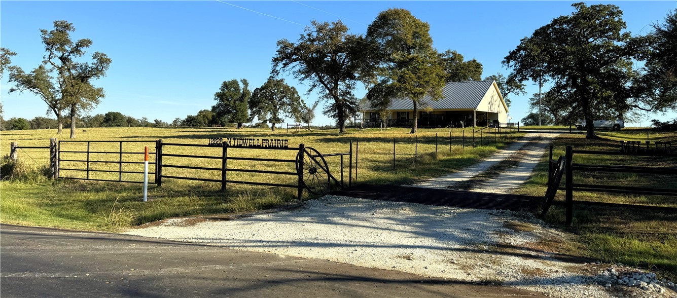 View of house from entrance gate/cattleguard