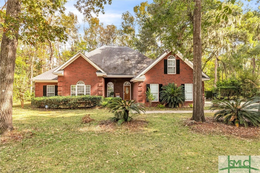 Commanding all brick home in serene location in Bu