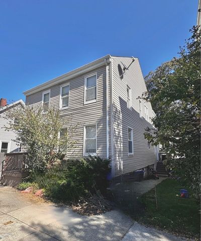 $425,000 | 84 Walden Street | Acushnet Heights