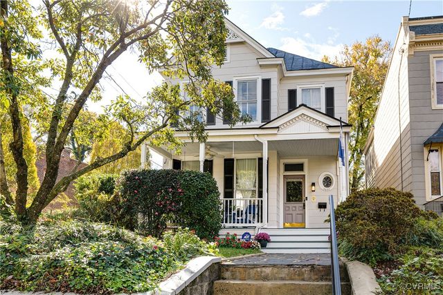 $699,000 | 3401 Floyd Avenue | Museum District