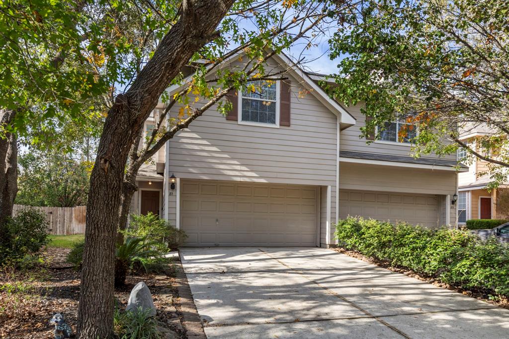 Welcome home to 81 Summer Haze in the Village of Alden Bridge in The Woodlands, TX!