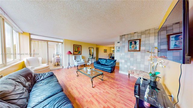 $395,000 | 6861 Southwest 147th Avenue, Unit 3E | Kendale Lakes