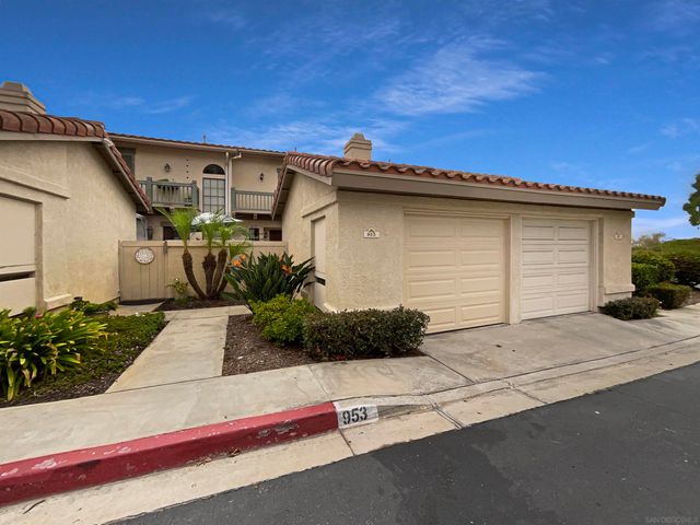 $880,000 | 953 Boxwood Court | Poinsettia