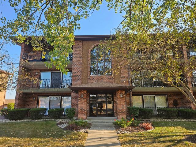 $207,000 | 7425 Tiffany Drive, Unit 2D | Orland Park