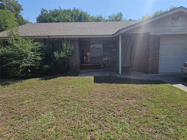 $225,000 | 1210 South Howeth Street | Gainesville