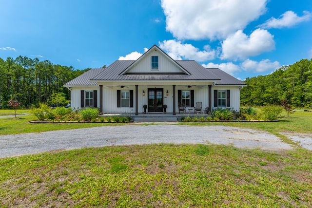 $1,800,000 | 151 Farmers Lane