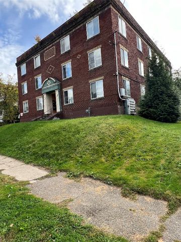 $1,195,000 | 80 Conklin Avenue | Southside East