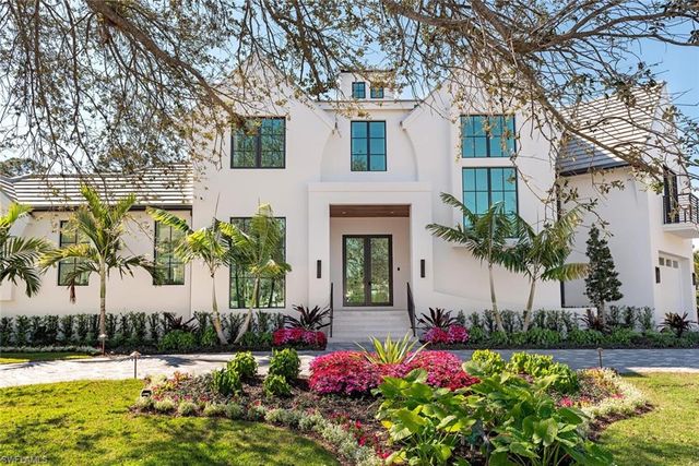 $7,495,000 | 5063 Sand Dollar Lane | Park Shore