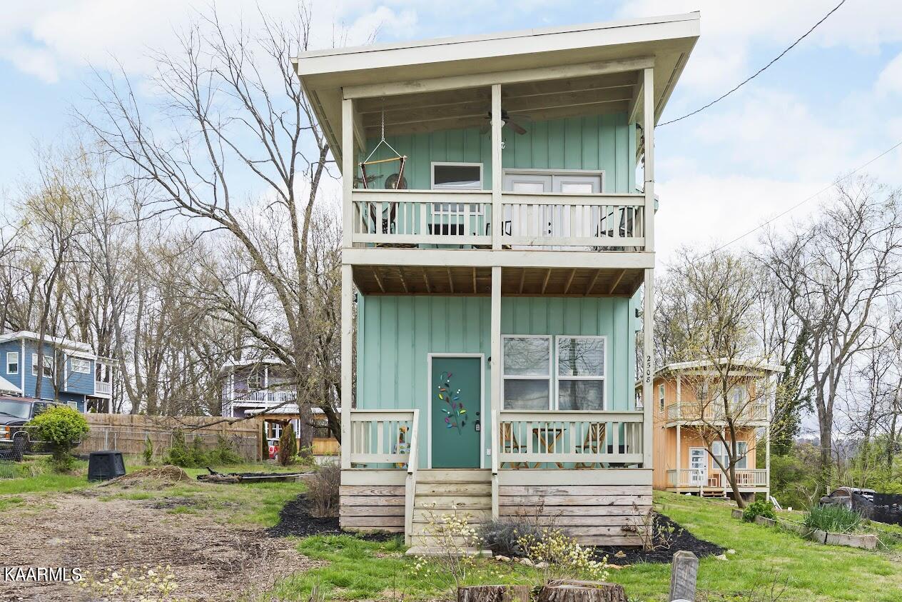 Modern Tiny House For Sale in Knoxville [ TINY HOUSE TOWN ]