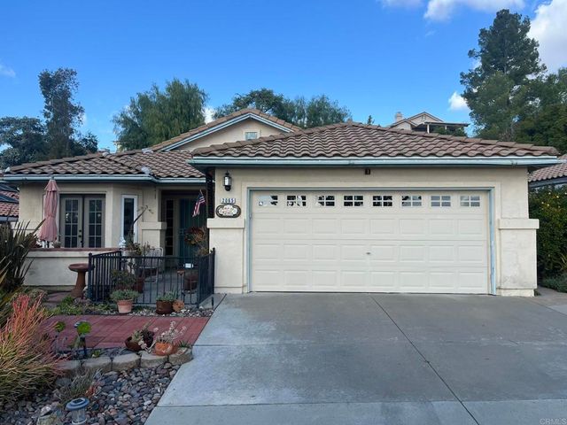 $785,000 | 2065 Larkspur Drive | Victoria