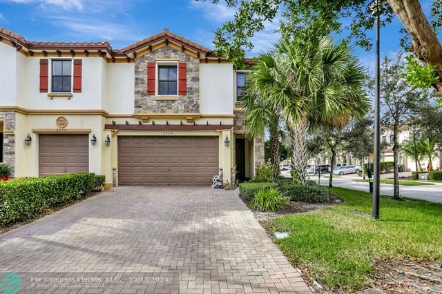 $535,000 | 6979 Halton Park Lane | Coconut Creek