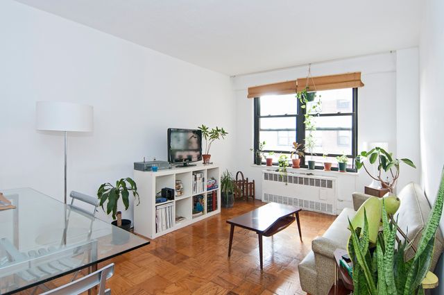 $675,000 | 415 Grand Street, Unit E1105 | Lower East Side