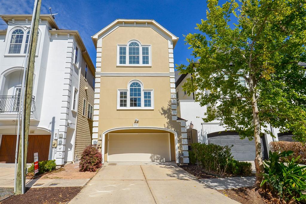 Large, private driveway and freshly painted exterior.