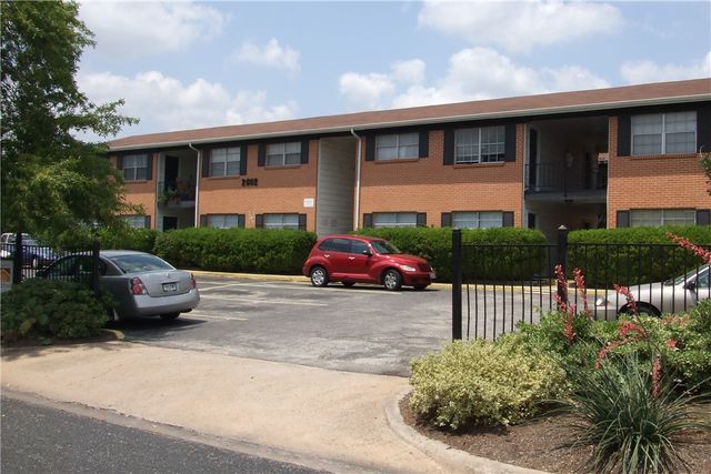 $975 | 2602 Penny Lane, Unit 201 | North Shoal Creek