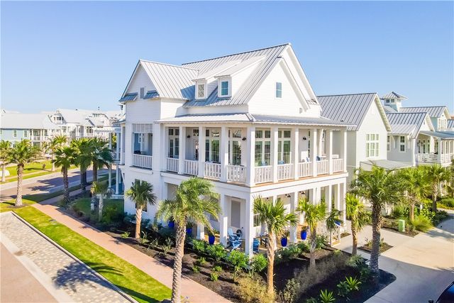 $2,850,000 | 201 Lake Shore Street | Port Aransas