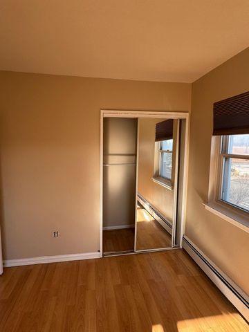 $3,500 | 2714 Harding Avenue, Unit 2ND & 3 | Throgs Neck