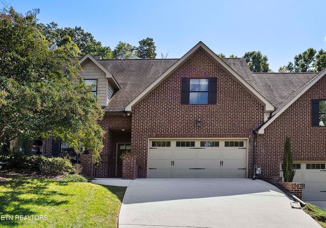 $624,500 | 8420 Vinings Way