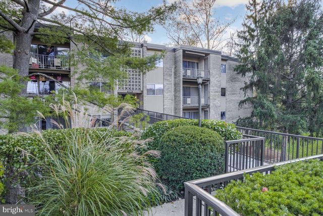 $205,000 | 12201 Braxfield Court, Unit 15 | Bethesda Park