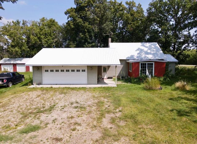 $270,000 | 39401 Highway 71 | Clarissa