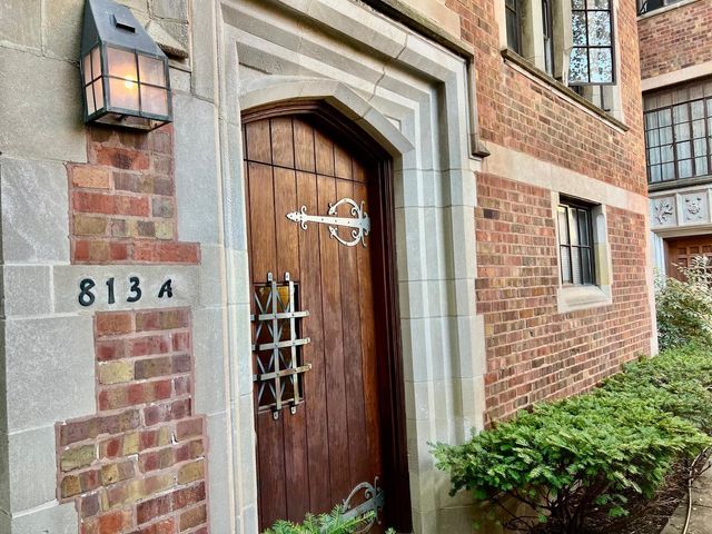 $299,800 | 813 A Forest Avenue, Unit 3 | Evanston