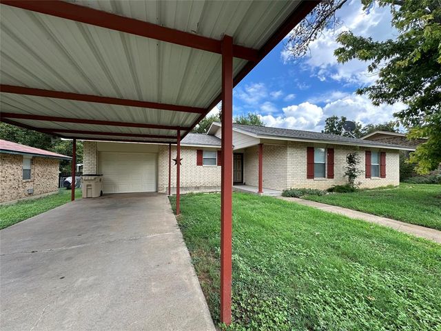 $224,900 | 1402 Marie Street | Comanche