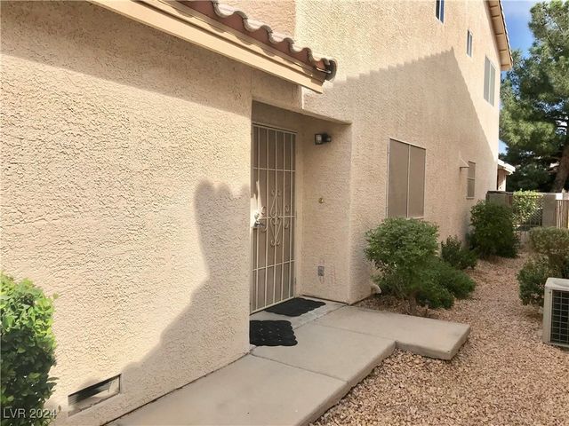 $1,695 | 6104 Hillside Bloom Court, Unit 101 | Centennial Hills