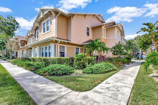 $354,900 | 880 Millbrae Court, Unit 6 | West Palm Beach