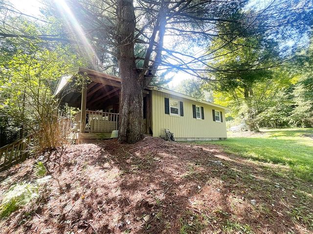 $318,000 | 920 New Kingston Road | Middletown Town