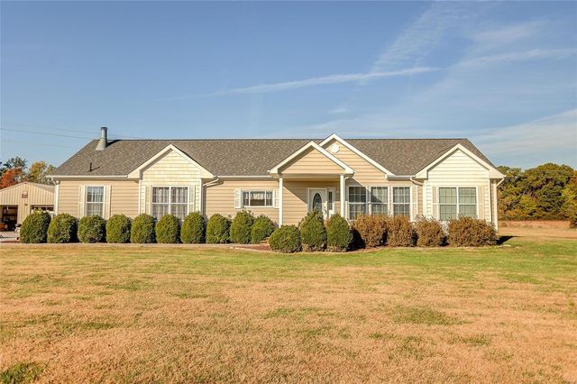 $350,000 | 2237 Keim Road | Lenzburg Township - St. Clair County