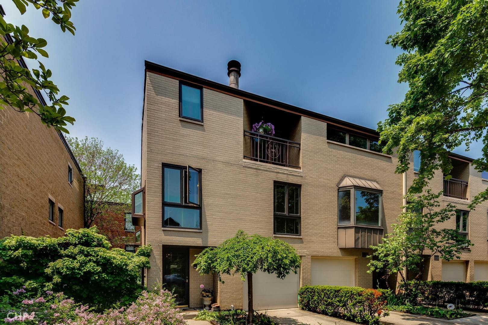 1626 North Mohawk Street, Chicago, IL 60614 | Compass