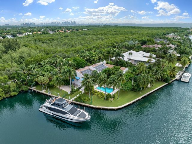 $27,900,000 | 200 Casuarina Concourse | Coral Gables