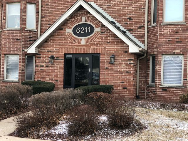 $199,900 | 6211 West 94th Street, Unit 2SE | Oak Lawn