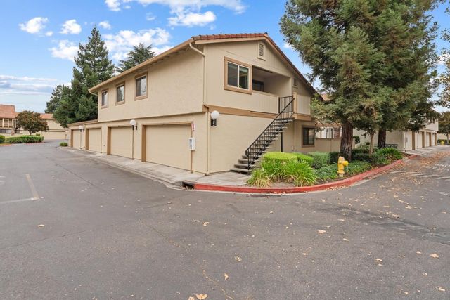 $699,800 | 5406 Colony Park Circle | San Jose