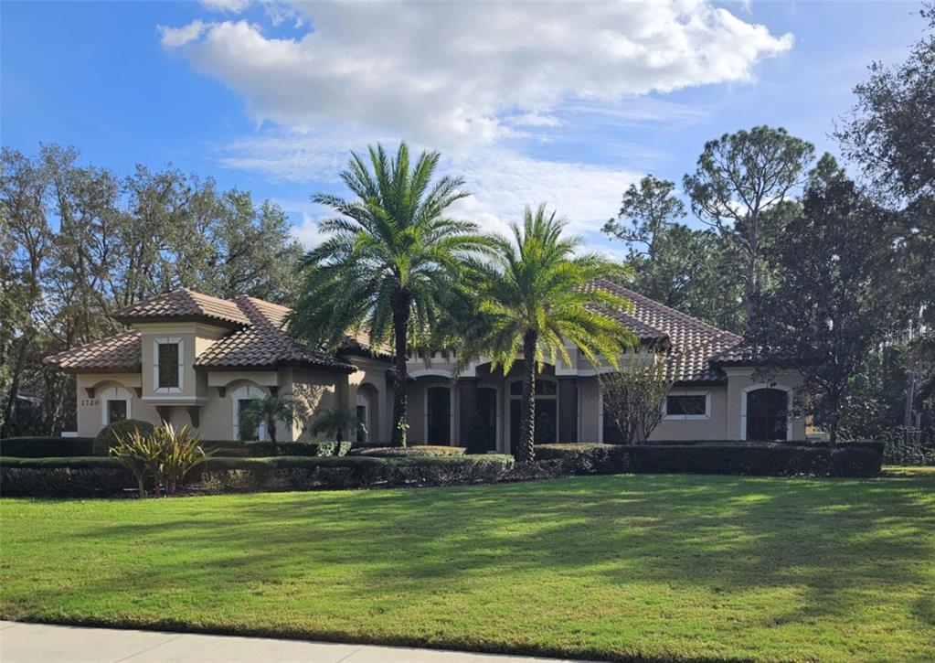 Amazing curb appeal.  Freshly painted inside and out.