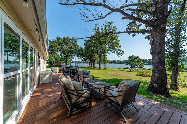 $725,000 | 1706 Beavers Point