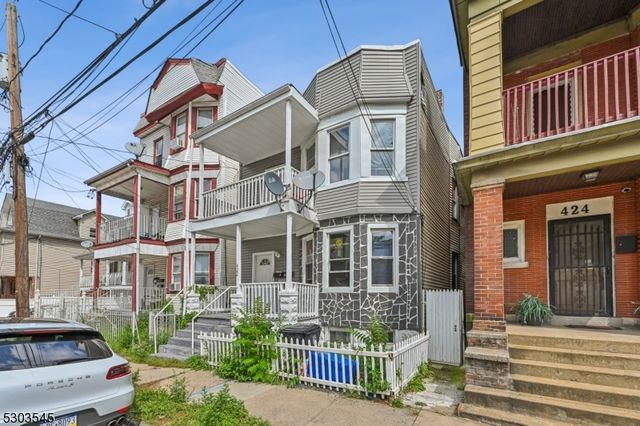 $480,000 | 422 Jelliff Avenue | Lower Clinton Hill