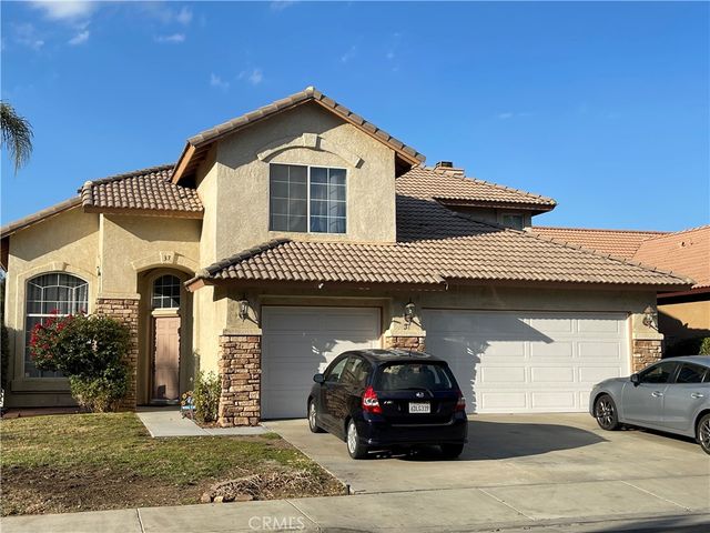 $3,100 | 37 Del Pizzoli | East Lake Elsinore