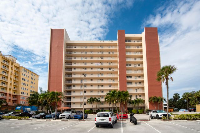 $399,000 | 1391 South Ocean Boulevard, Unit 308 | Beach