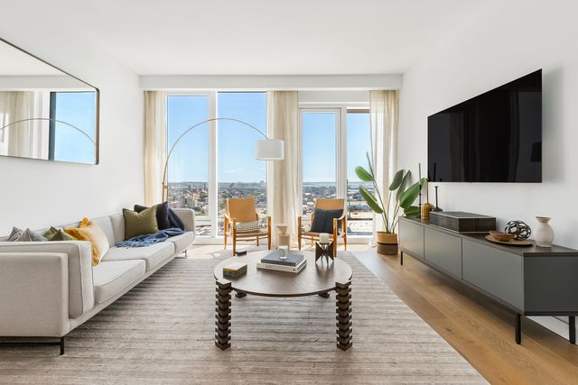 $2,495,000 | 50 Bridge Park Drive, Unit 26E | Brooklyn Heights