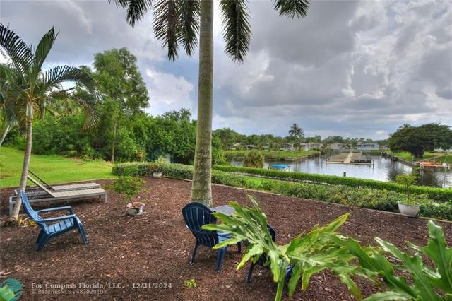 $478,500 | 5064 Heatherhill Lane, Unit 7 | Southwest Boca Raton