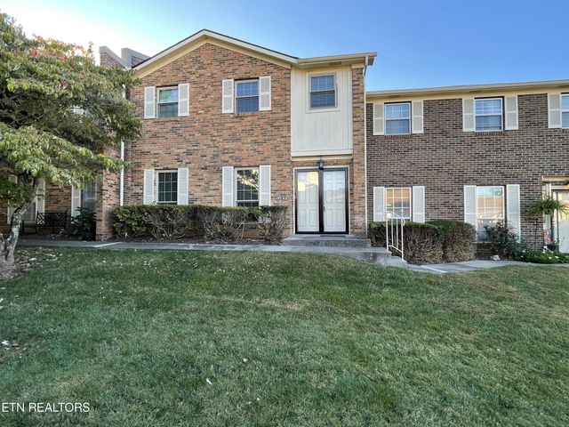 $349,900 | 7914 Gleason Drive, Unit 1149 | The Meadows Condominiums