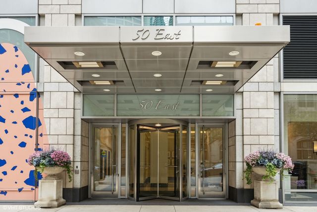 $2,200,000 | 50 East Chestnut Street, Unit 501 | Magnificent Mile