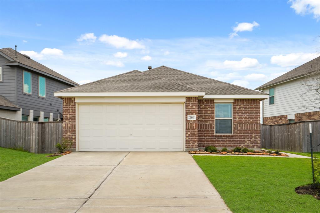 a front view of house with yard