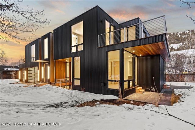 $8,730,000 | 80 Rancher Street | Jackson