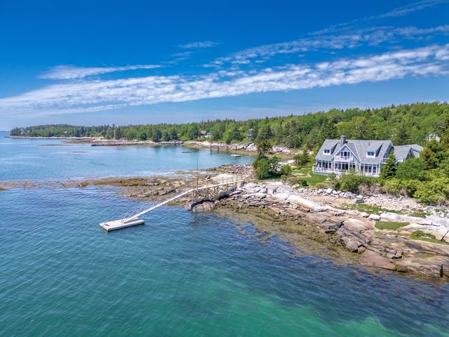 $2,490,000 | 351 Island Avenue | St. George