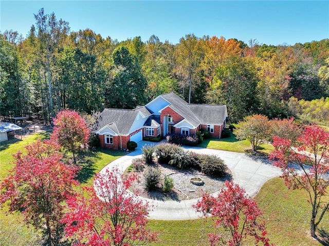 $799,000 | 660 Old Hoods Mill Road