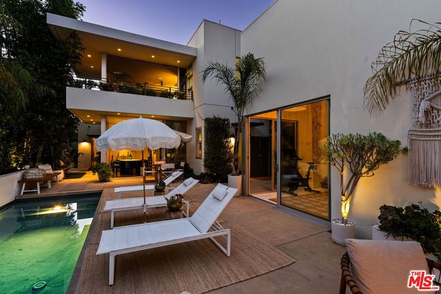 $4,995,000 | 748 Palms Boulevard | Venice